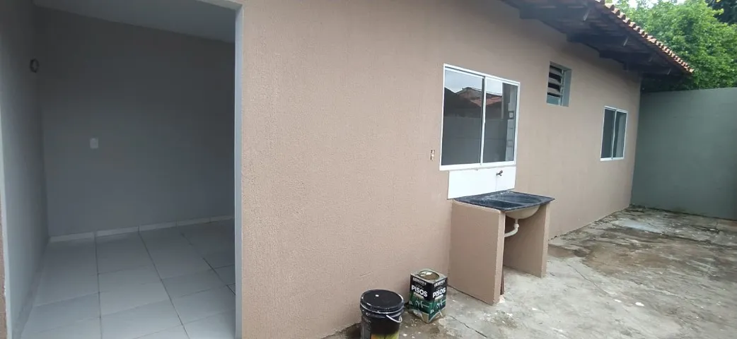 Edícula completa, entrada individual, regularizada e próximo ao centro de Palmas