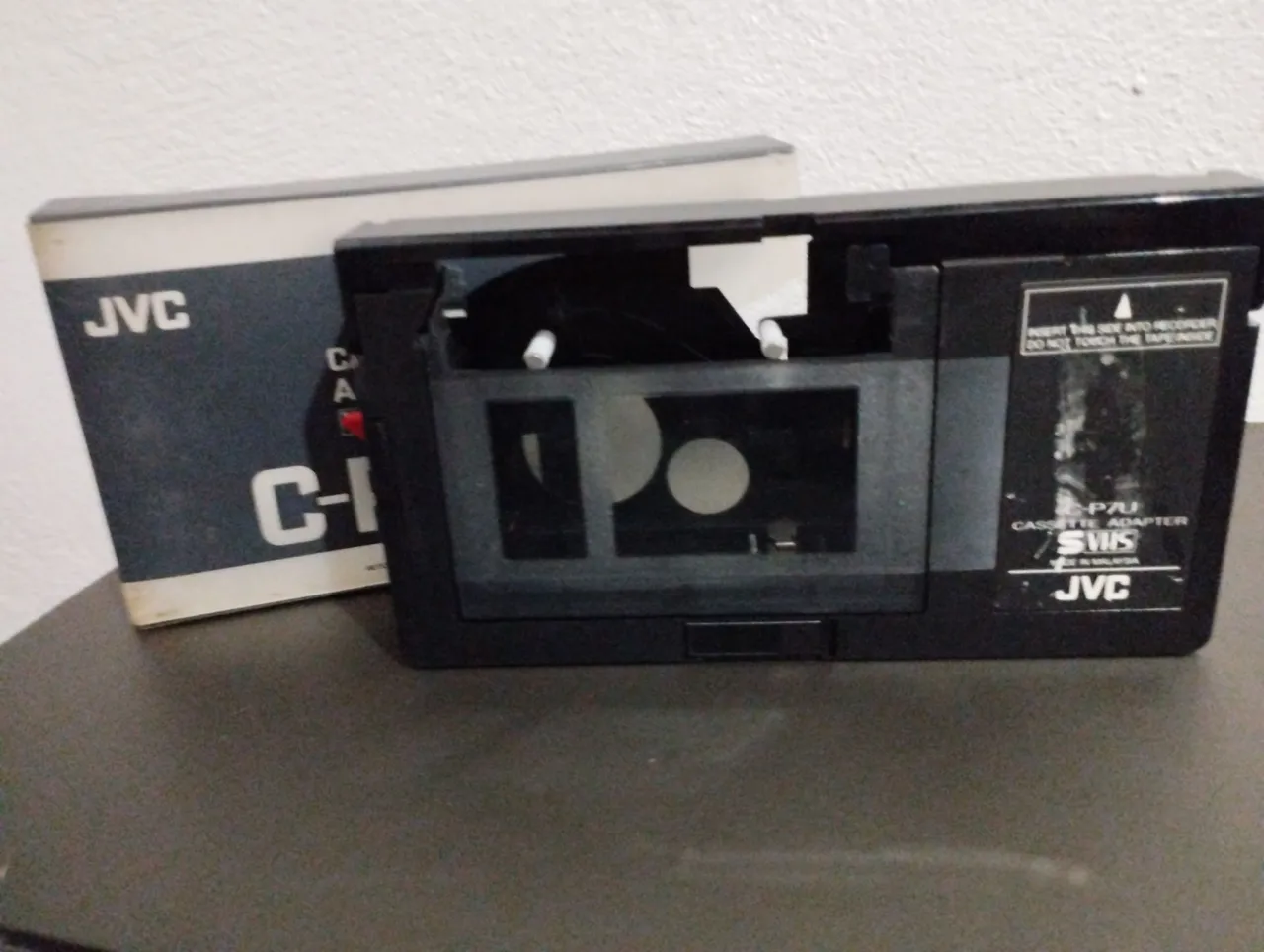 Adaptador de Fitas VHS para Vídeo Cassete