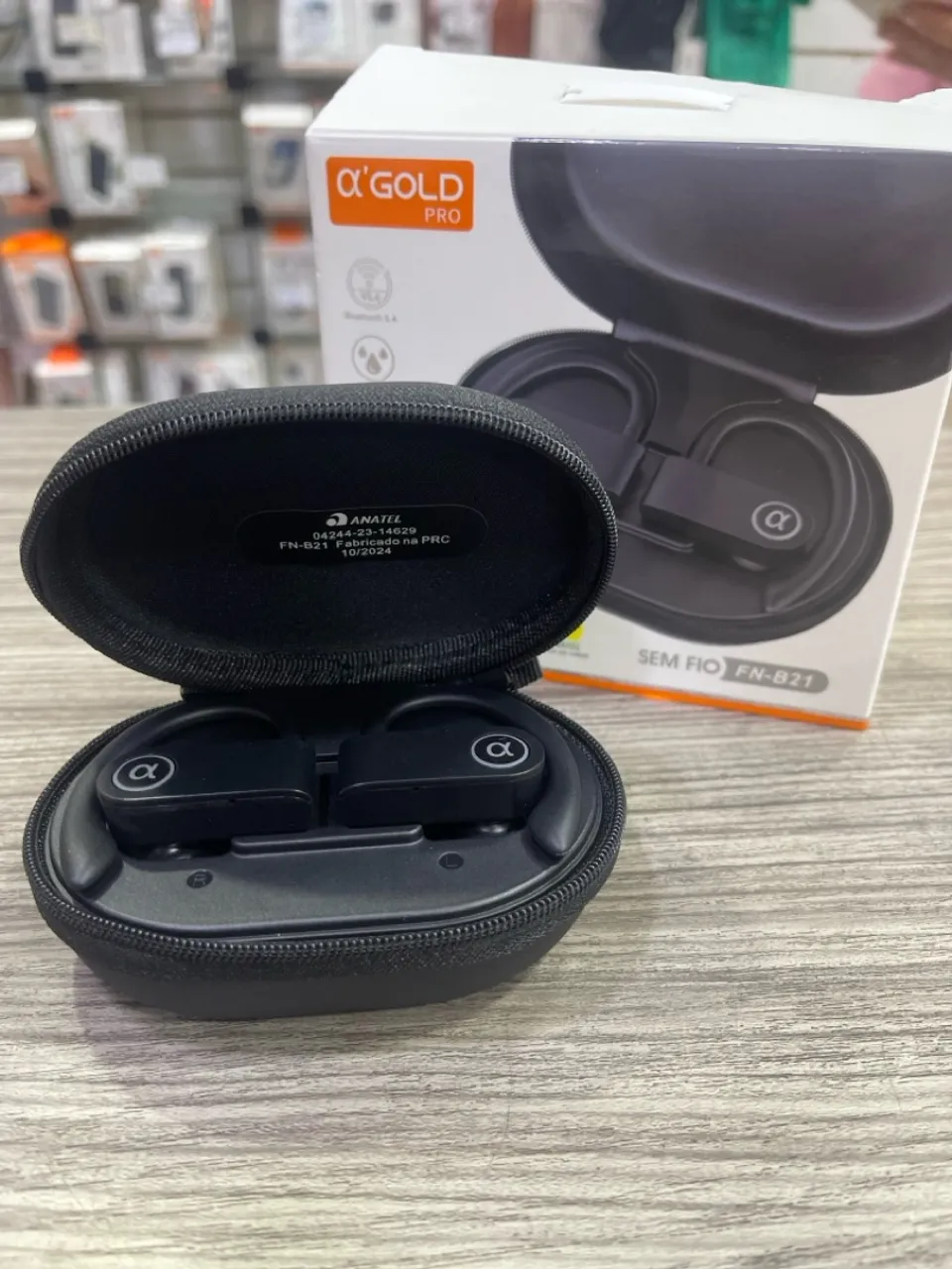 Fone de ouvido TWS O'Gold Pro pra sua corrida ou sua atividade física