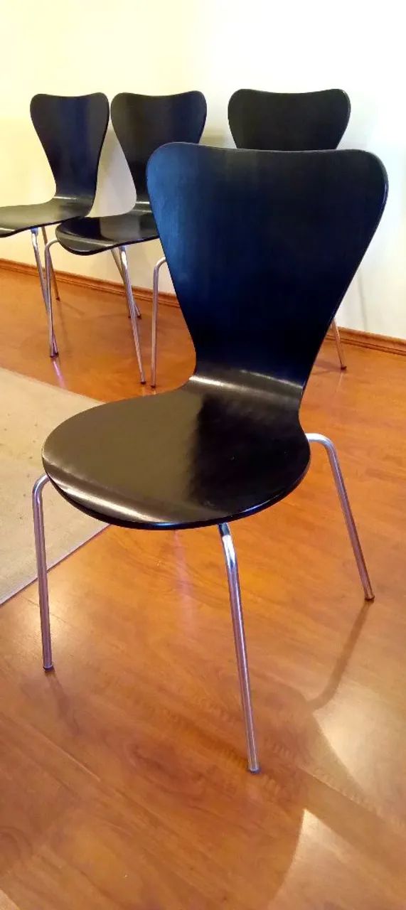 Conjunto de Cadeiras Design Moderno