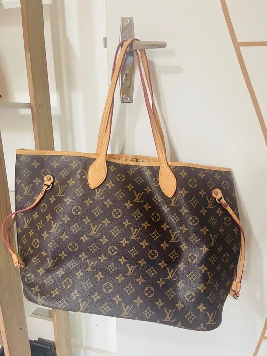 3 Lindas Louis Vuittons 