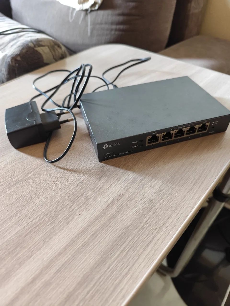 Selling TP-Link TL-R470T+ load balance router64529516328322122