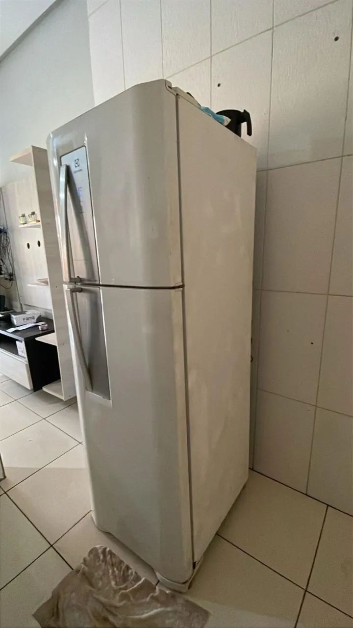 Vendo geladeira 