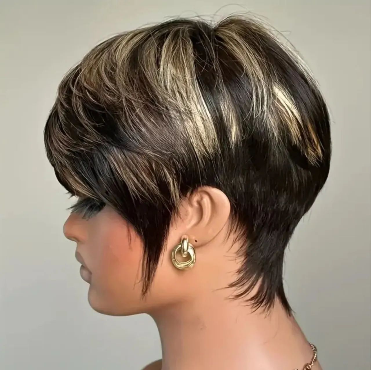 LACE WIG -CABELO HUMANO MORENA ILUMINADA PIXIE - Foto 2