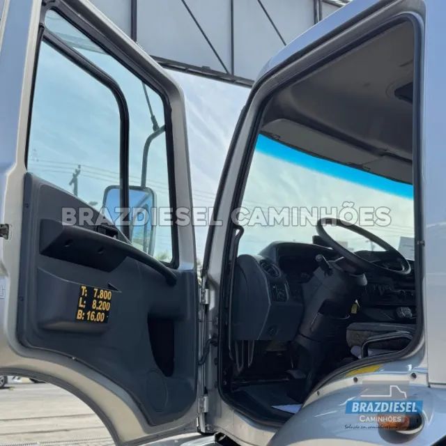 Ford Cargo 1719 2013 baú 6,80 x 2,80m - Foto 5