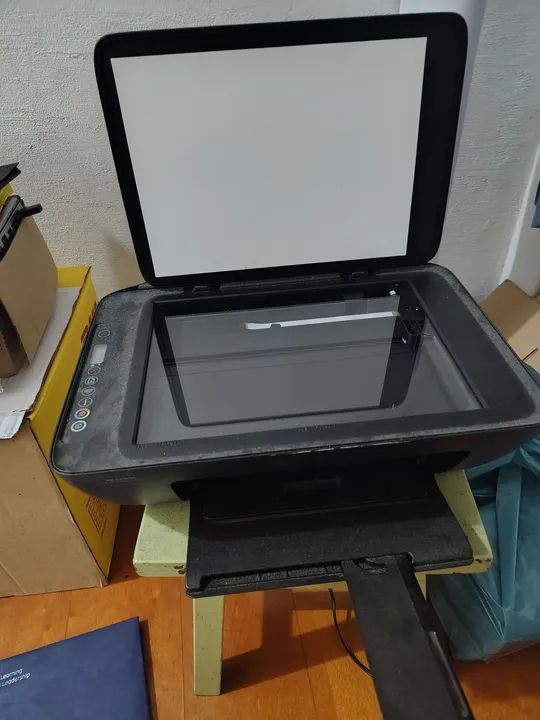 Impressora HP DeskJet Ink Advantage 2774 - Foto 2