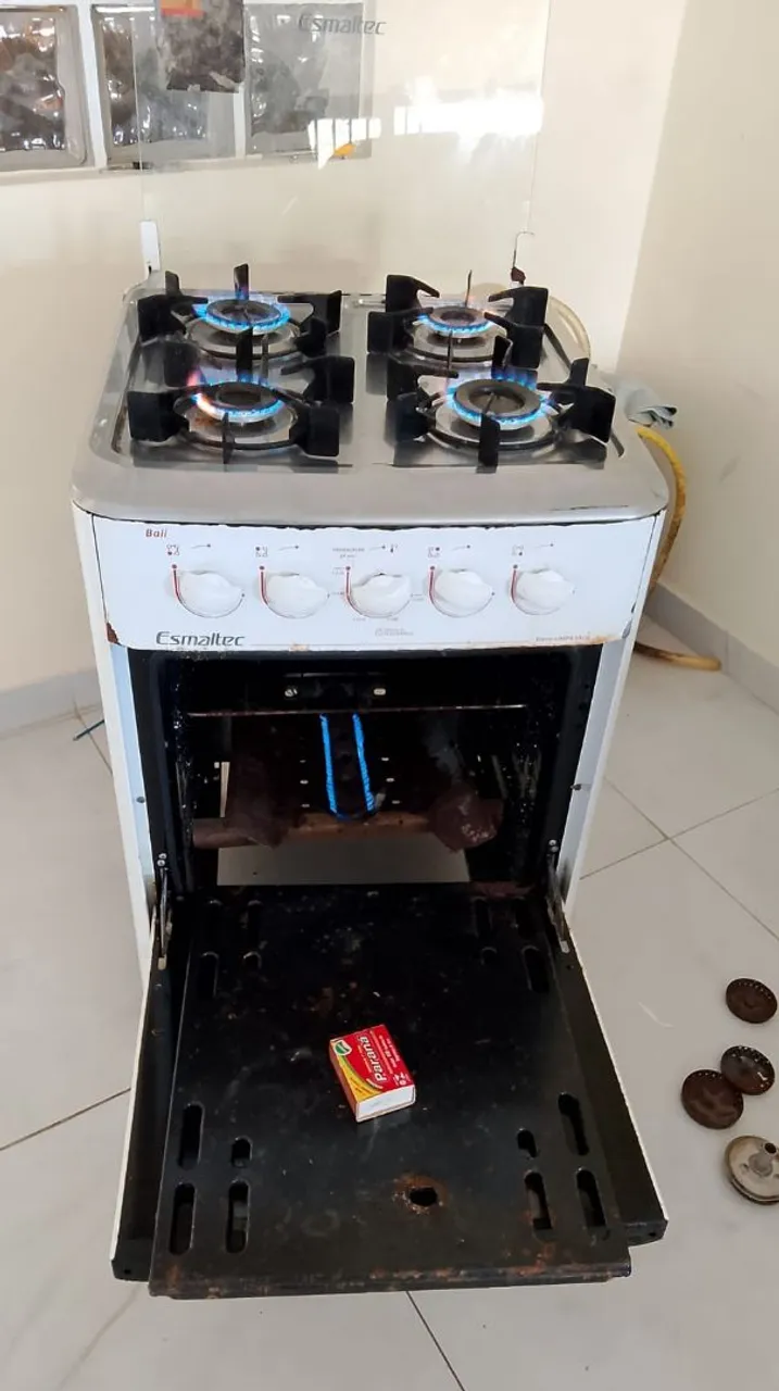 Fogão Esmaltec 4 Bocas com Forno