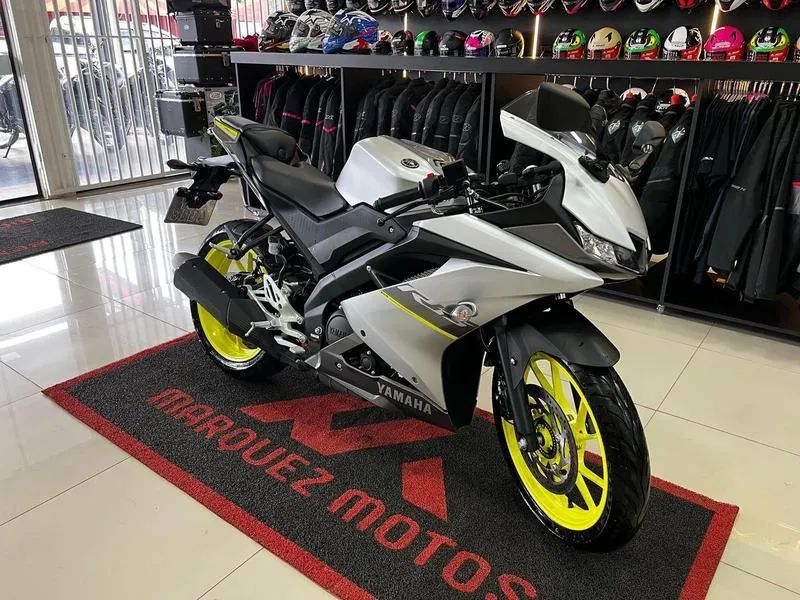 YAMAHA YZF R15 ABS 2024 - Foto 3