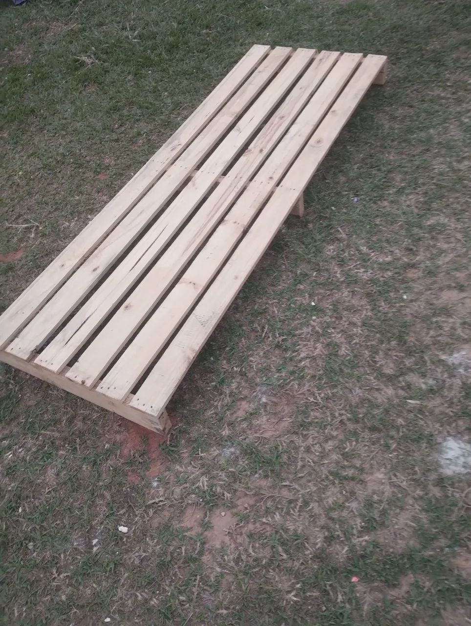 Large wooden pallet64169253899523120