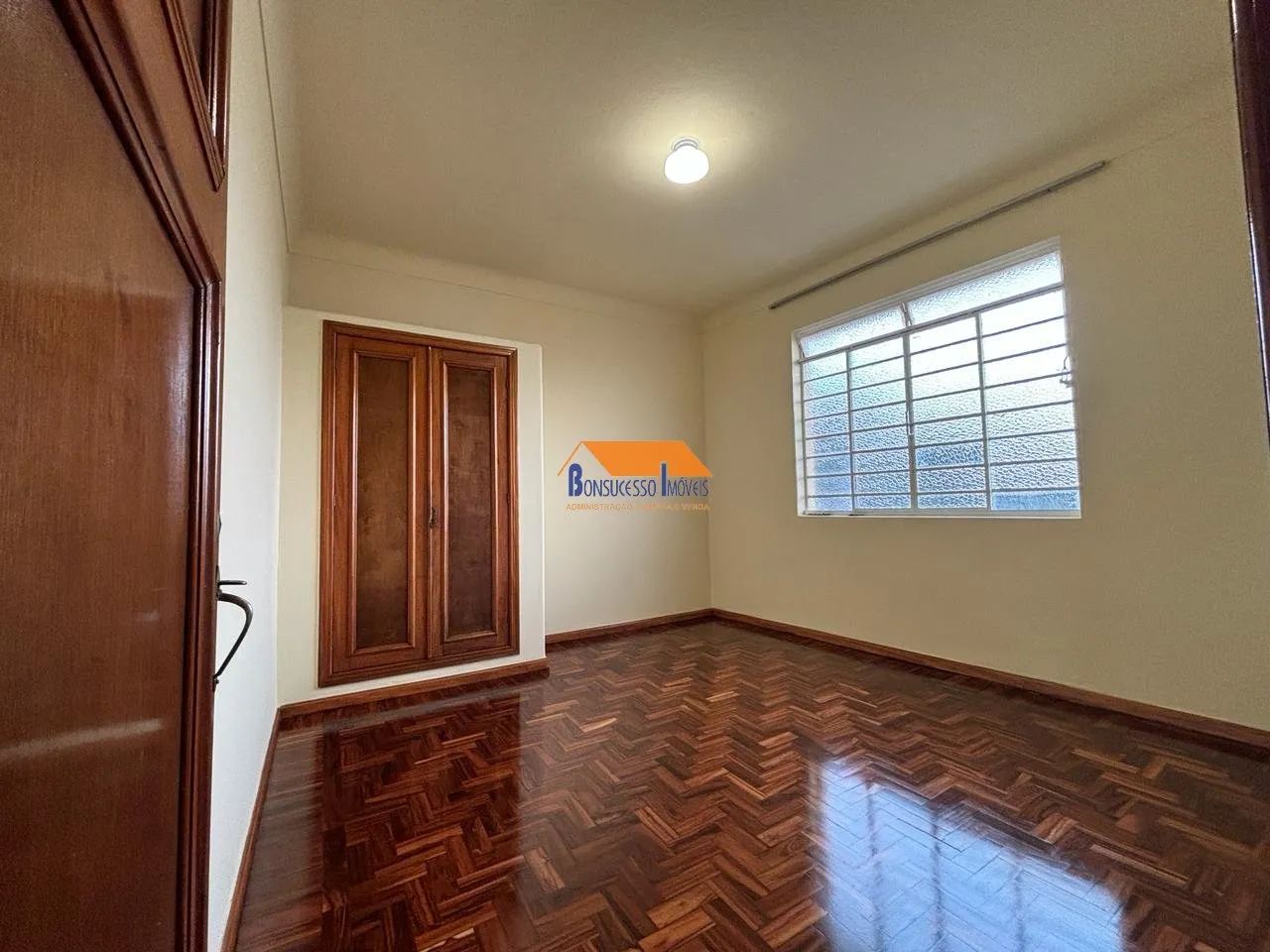 Prédio comercial e residencial com 2 moradias e 5 lojas, Bairro Concórdia, Belo Horizonte/ - Foto 9