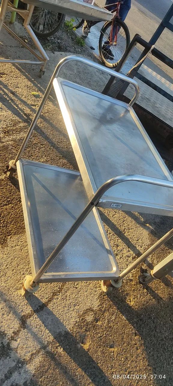 Carrinho inox de serviço 85x52 centímetros"LEIA" - Foto 3