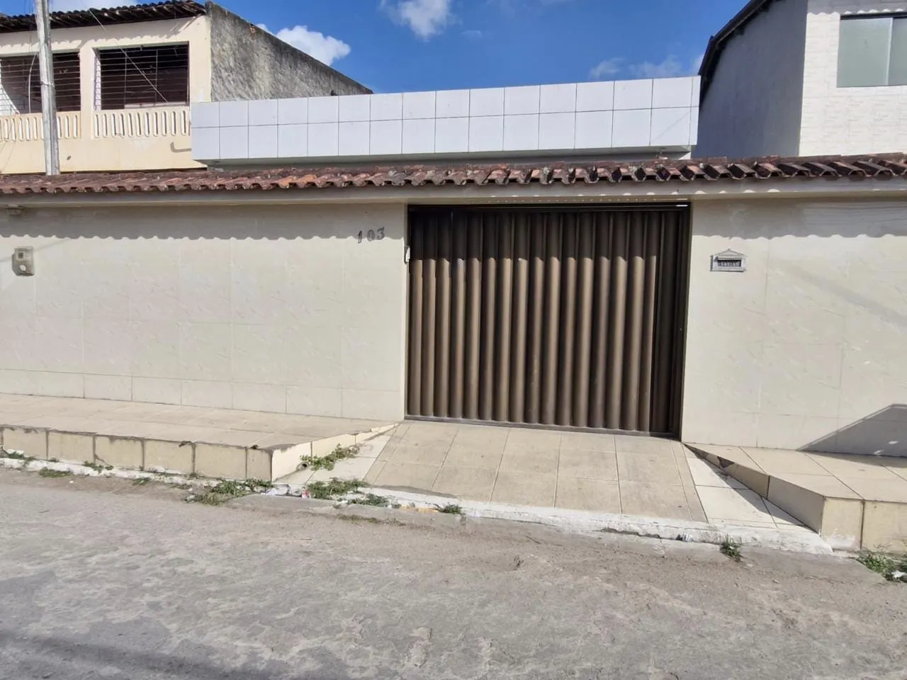 Vendo Casa com 03 quartos em Abreu e Lima