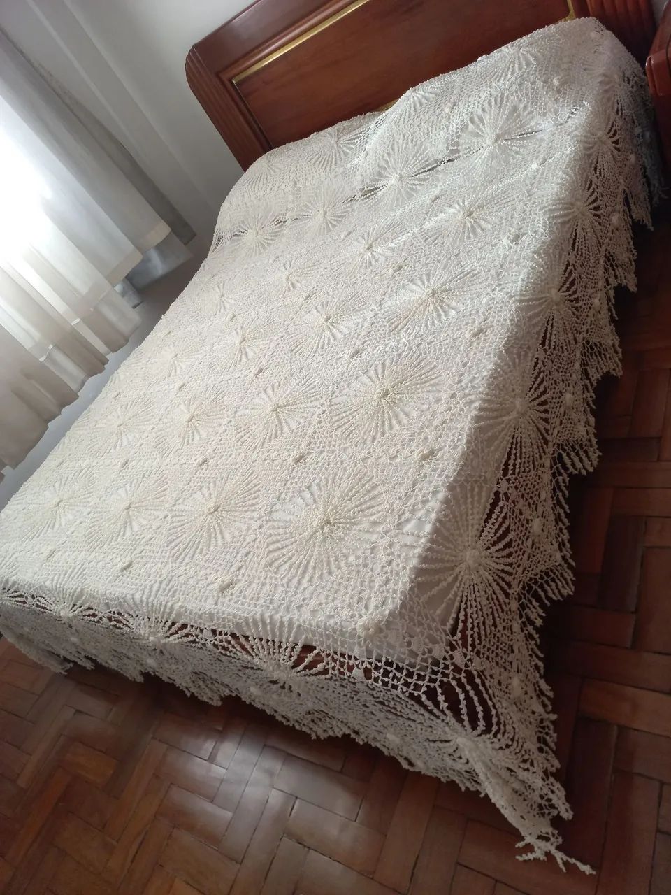 Cobre Leito de Crochê Artesanal