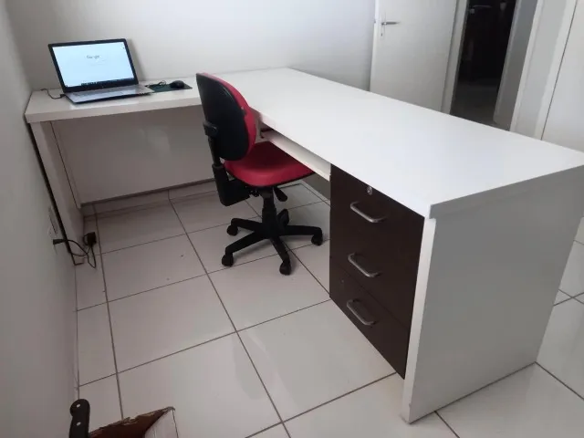 MESA REFORÇADA DE MARCENARIA, MESA PLANEJADA