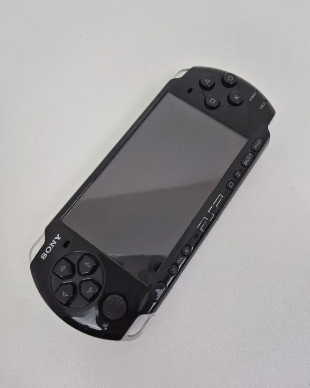 PSP 3000 (Playstation Portable) Preto Desbloqueado 8GB - Consoles