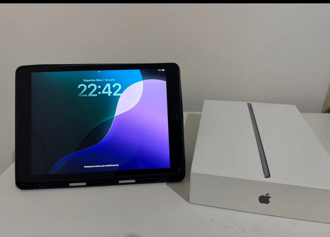 iPad 9ª Geração 64GB 3 GB 10,2" iPadOS 8 MP Filma em Full HD