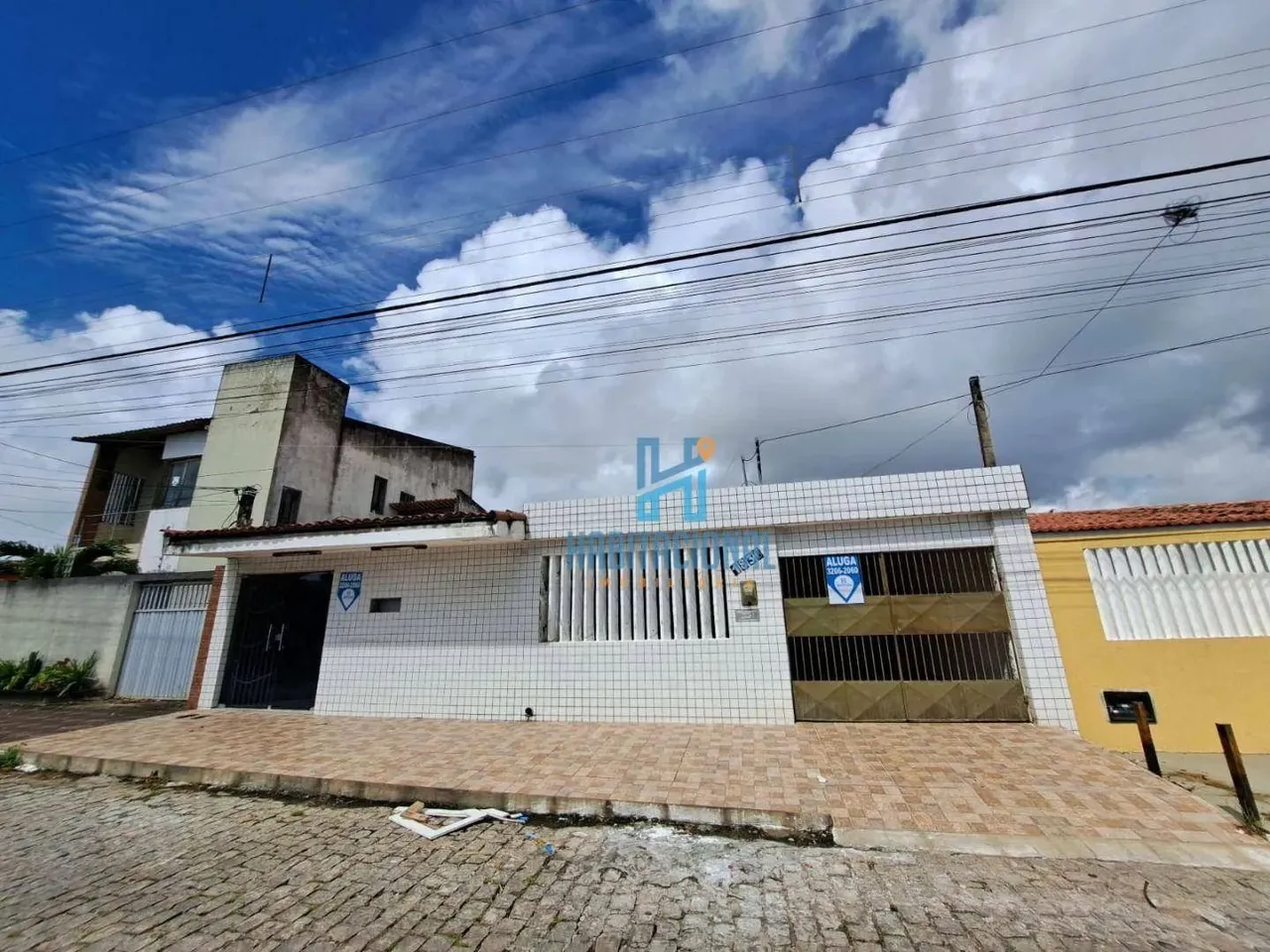 Casa com 3 dormitórios para alugar, 150 m² por R$ 2.250,00/mês - Candelária - Natal/RN