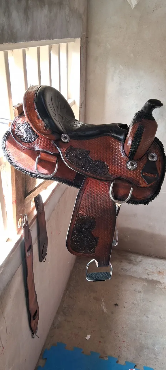 Sela de Cavalo - Couro Legítimo