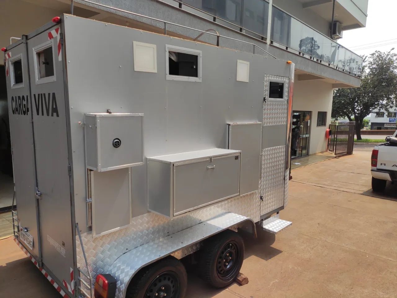 Trailer reboque de cavalos  - Foto 3