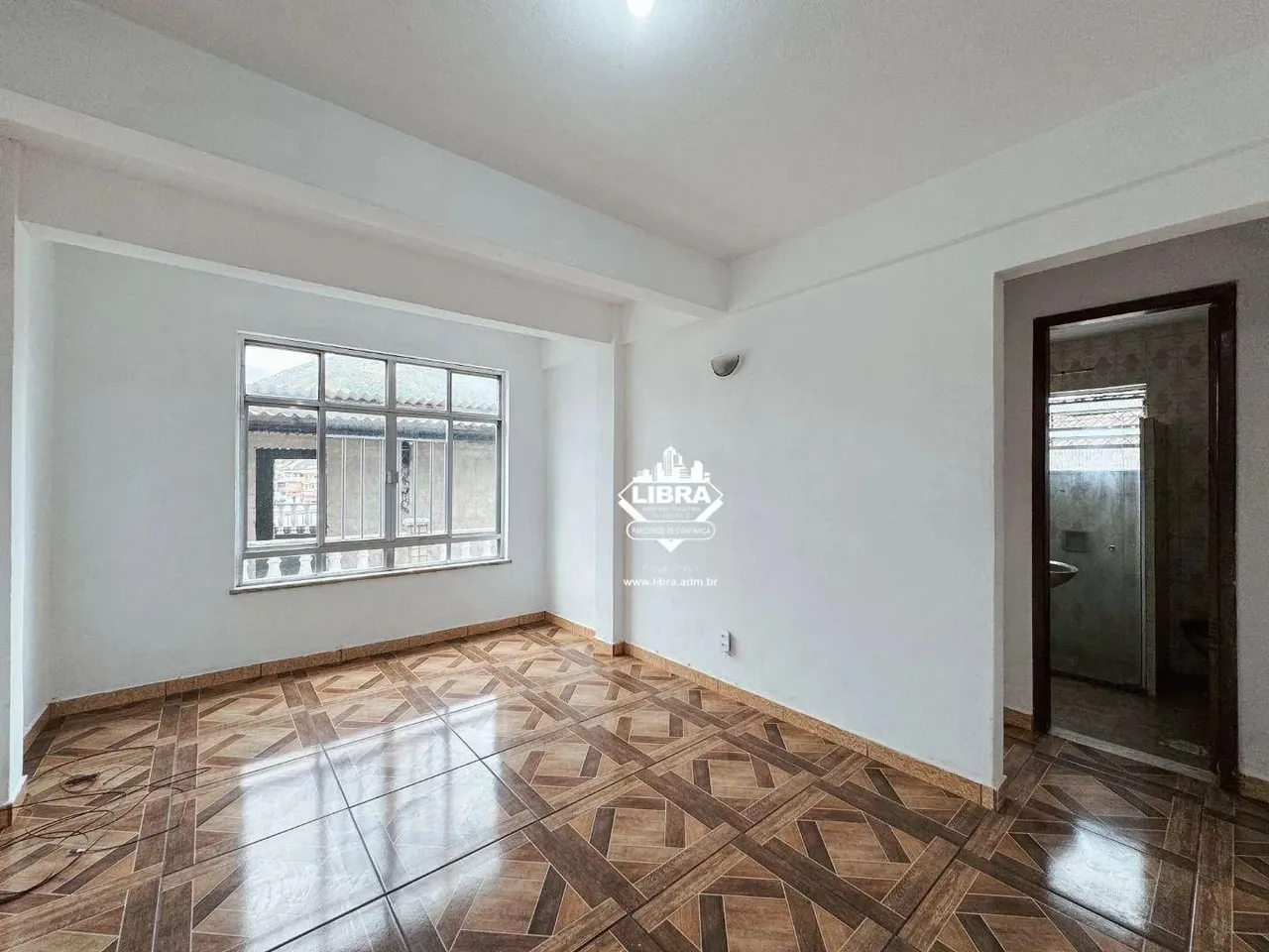 Apartamento 2 quartos + cozinha e área de serviço para alugar!
