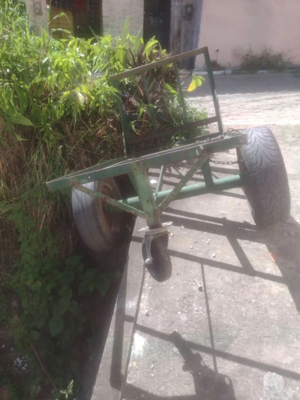 Uma carroça  - Foto 2