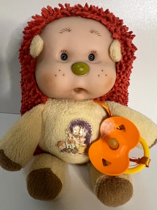 Boneco pelúcia importado.