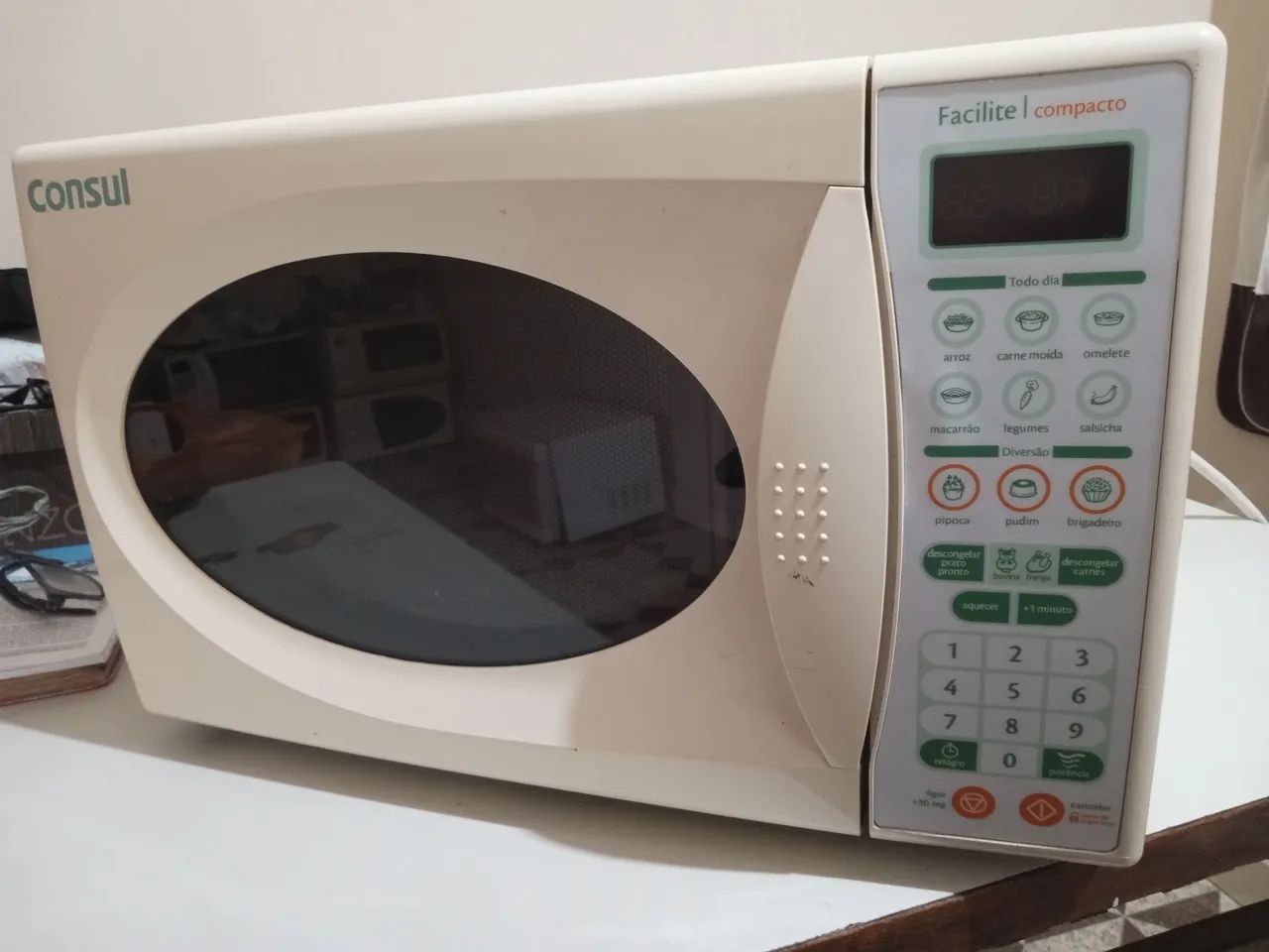Micro-ondas Consul Compacto