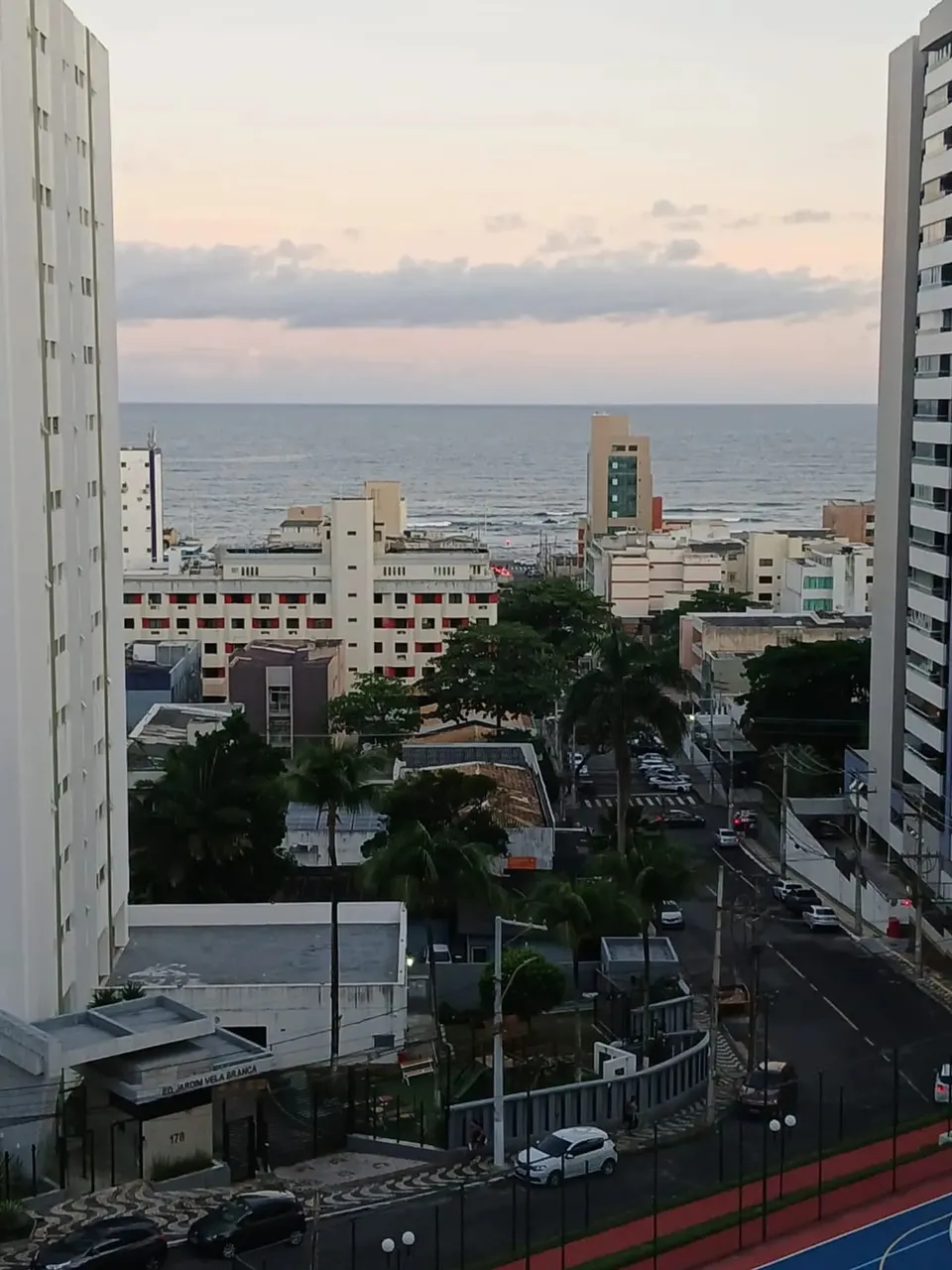 Apto a venda 240m2 de 5 três suítes no melhor da Pituba - Salvador - BA