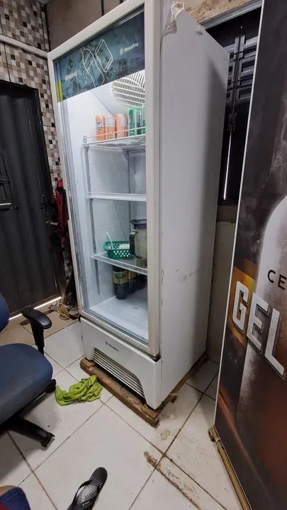 Freezer Expositor de Bebidas 403 Litros Metalfrio Semi-Novo - Foto 2