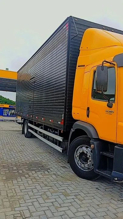 Caminhão  Coatela VW 17.280  2014  Motor com 20mil km vendo ou troco por mais novo - Foto 3