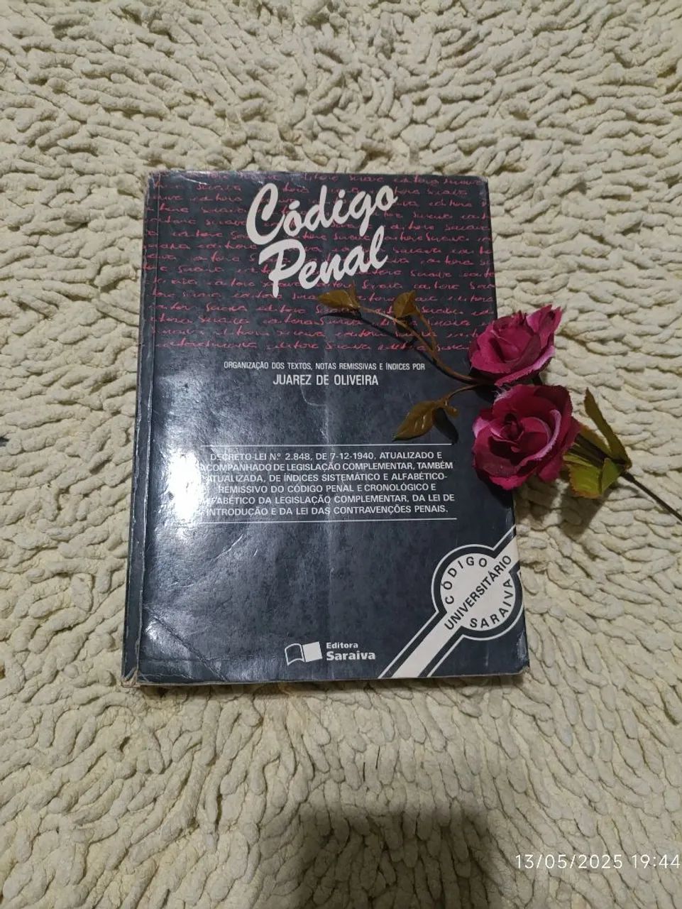 Livro - Código Penal - Juarez de Oliveira - Foto 2