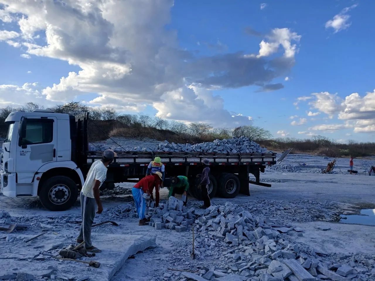 PEDRA PARALELEPÍPEDO / PARALELO  - Foto 2