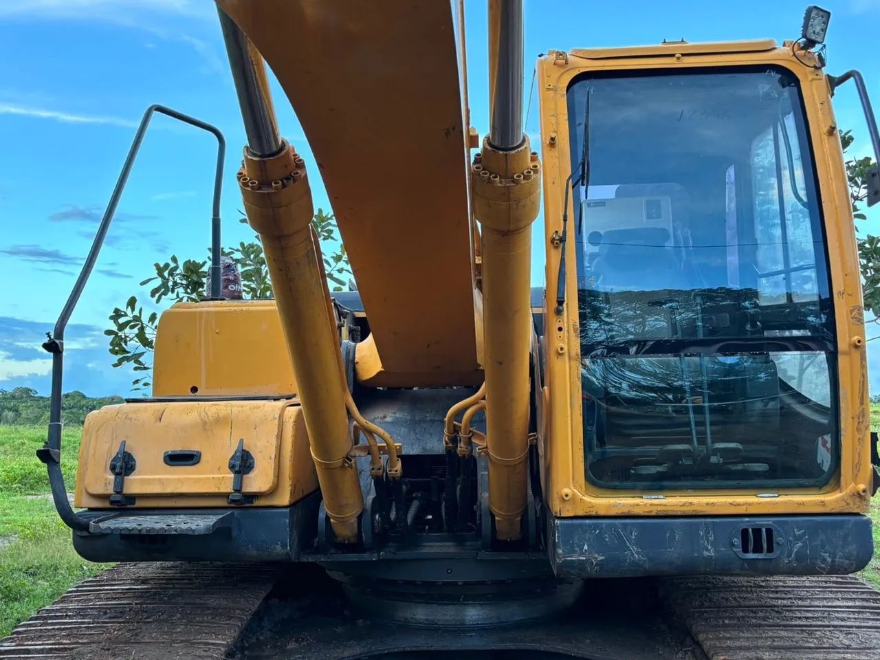 Escavadeira Hyundai 220LC-9S - Foto 4