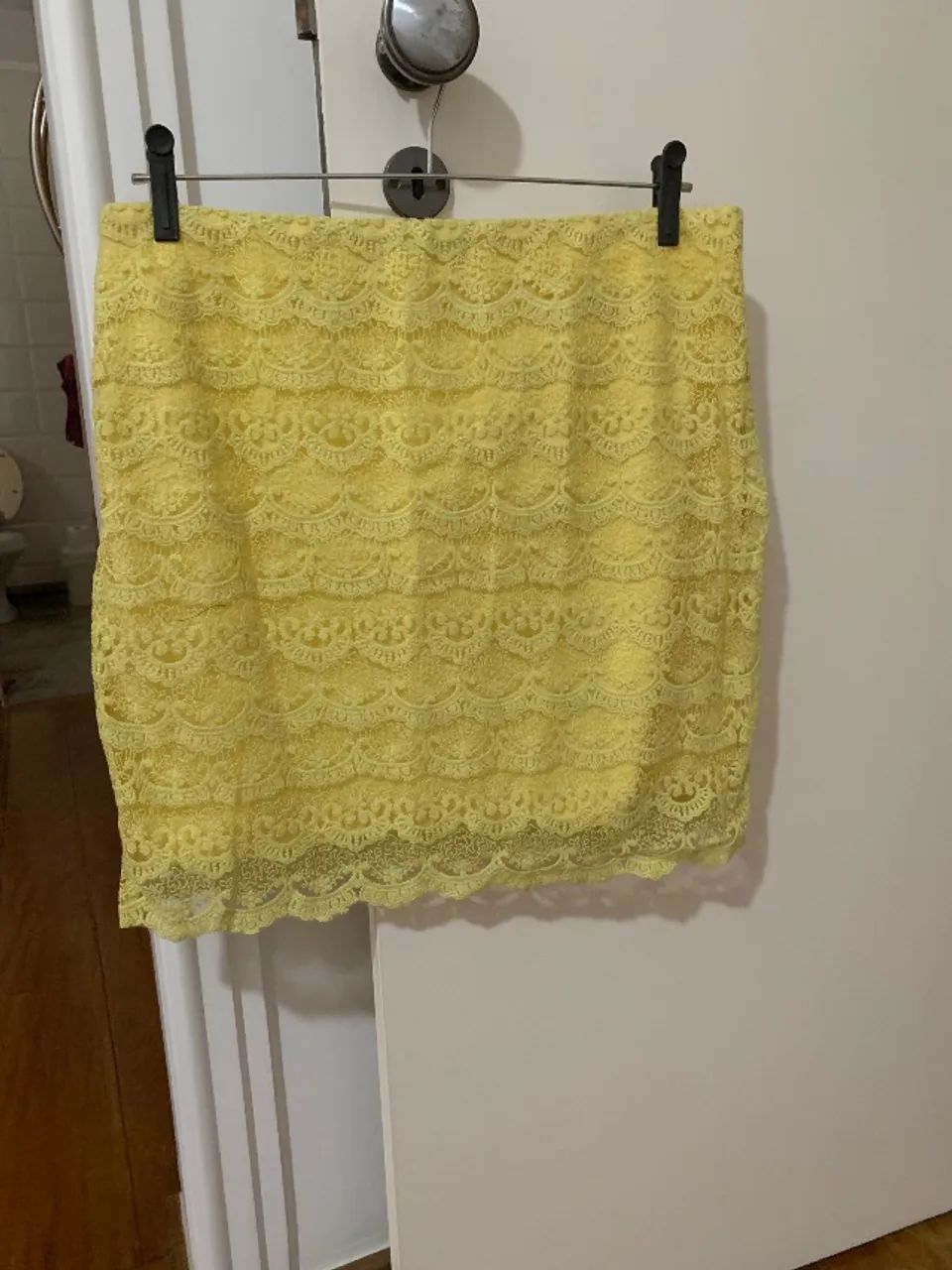 Saia de renda amarela  - Foto 3