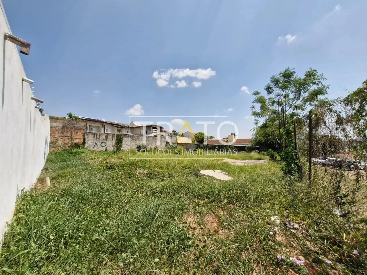 Terreno plano comercial à venda no frente do Shopping Iguatemi de 1290 metros