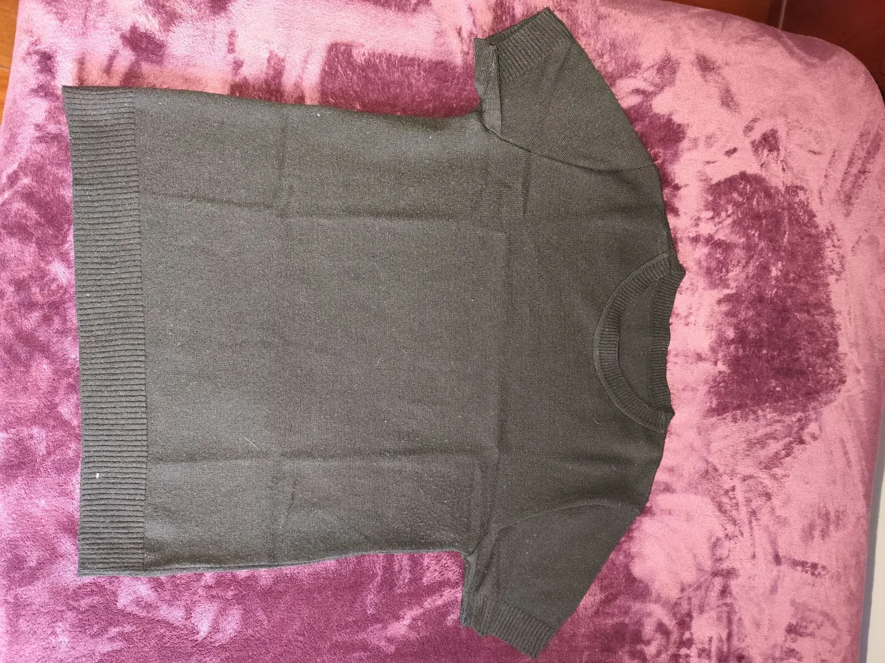 Blusa de manga curta preta