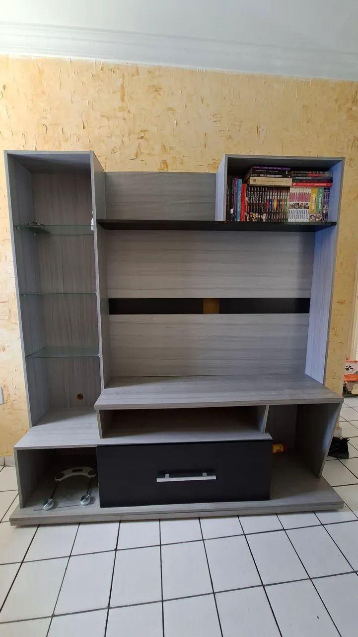 Rack com painel para TV, Prateleiras e Gaveta.