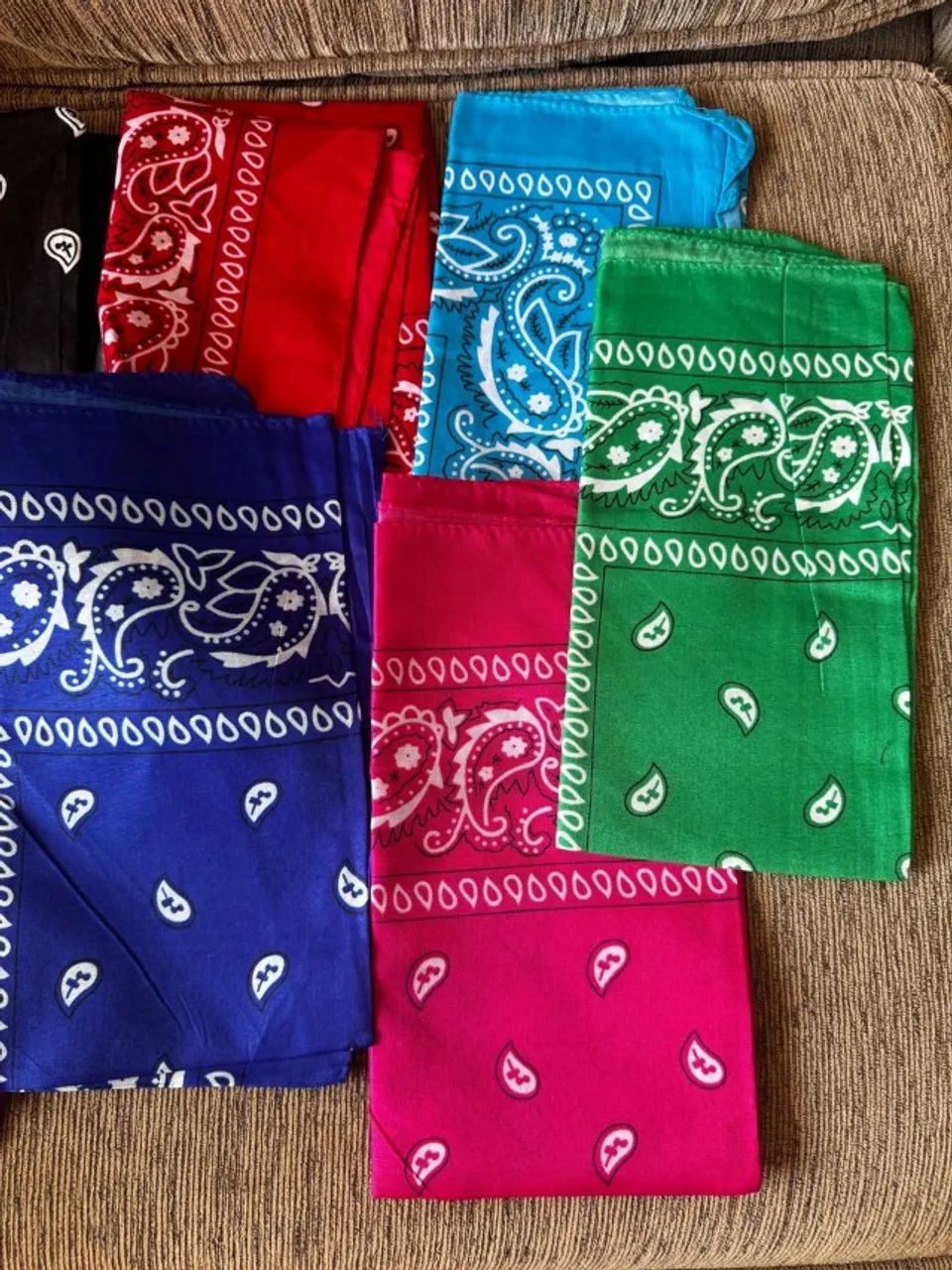 Bandana Kit Com 7 Diversas Cores - Excelente Estado - Foto 3