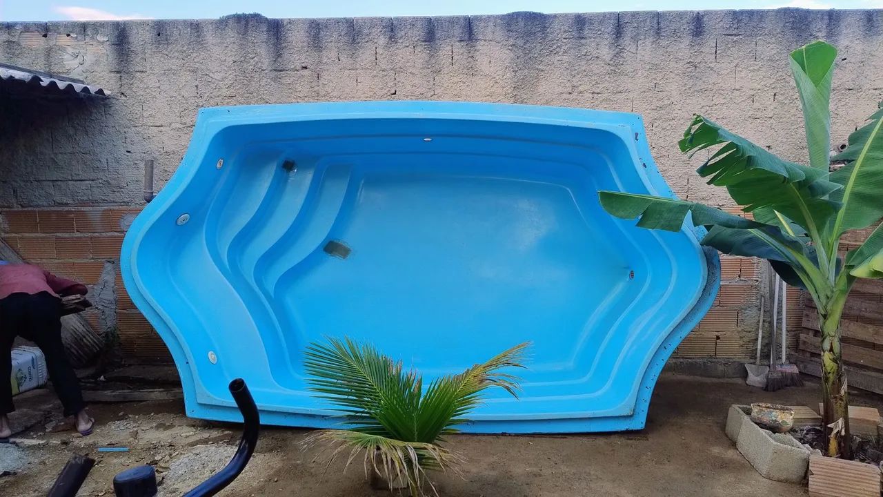 Complete pool with motor.