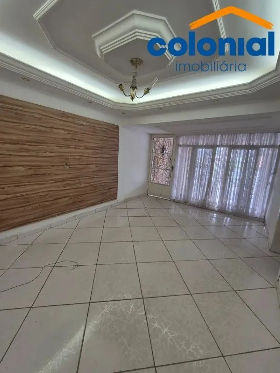 Casa para locação na Vila Jeriva em Várzea Paulista-SP: 3 quartos, 1 sala, 1 banheiro, 2 v