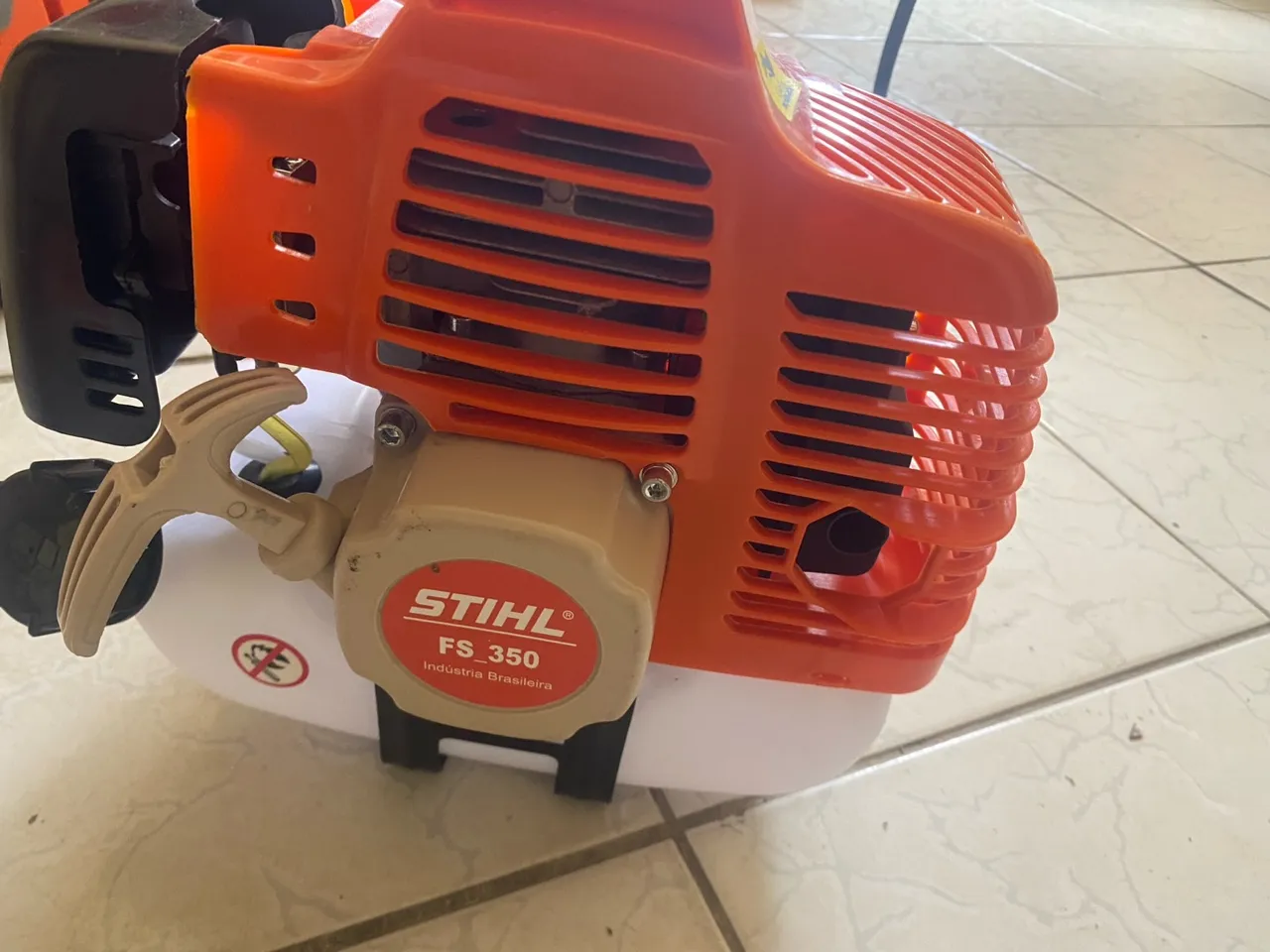 Roçadeira Stihl FS 350 - Potência e Eficiência Garantidas!