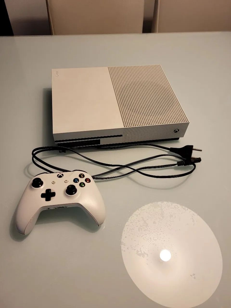 Xbox onde S 1 terabyte + 3 jogos 