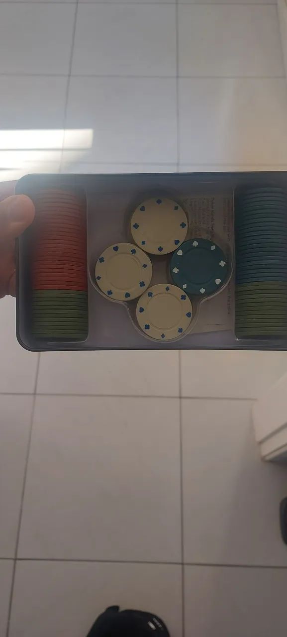 Kit de Poker Profissional 100 Fichas! - Foto 3
