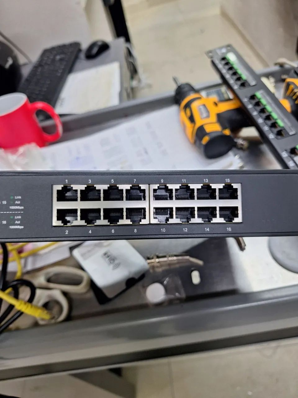 Switch TP LINK 16 PORTAS CAT 5 - Foto 2