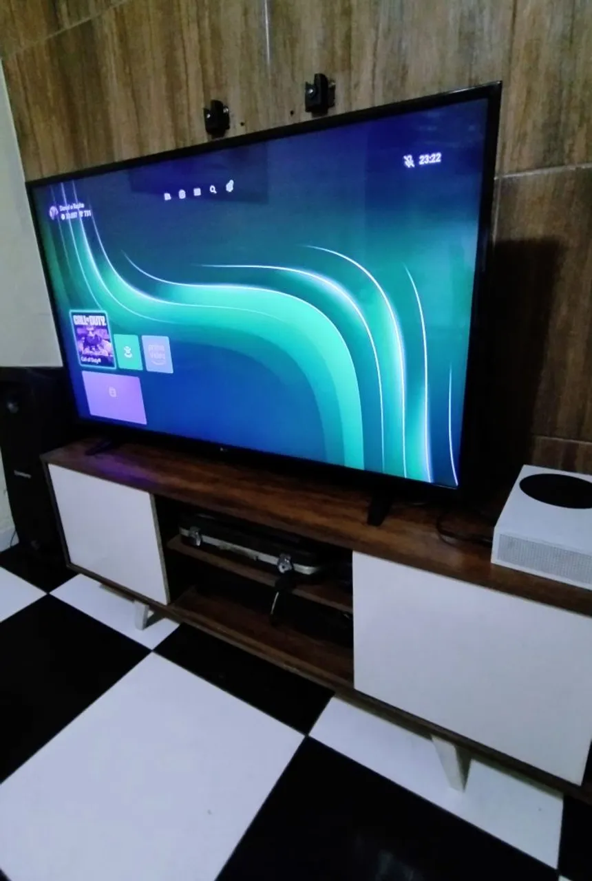 TV LG de 50" polegadas usada