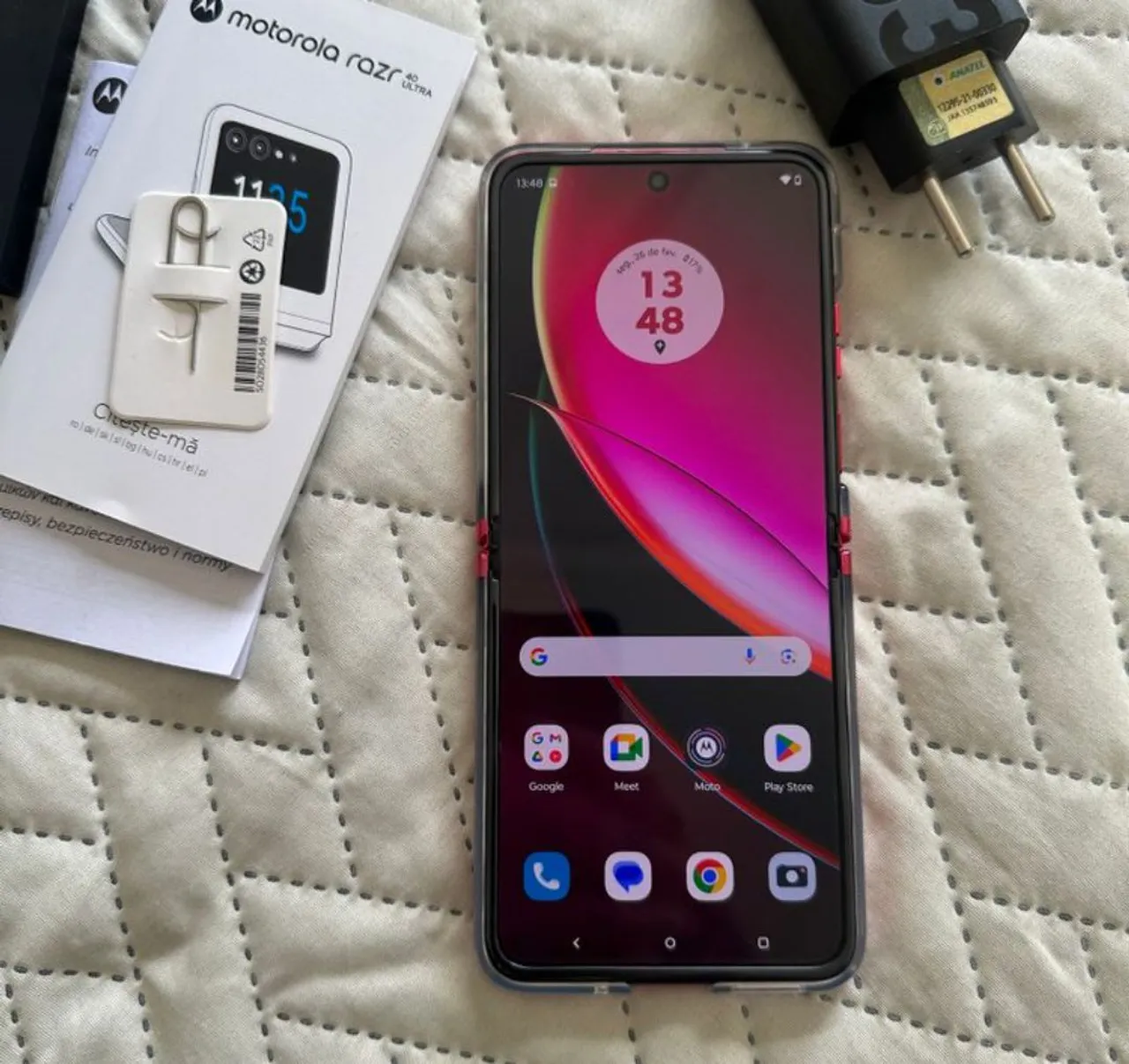 Motorola Razr 40 Ultra 5G <br>256GB 16GB (8GB RAM + 8GB RAM Boost) 