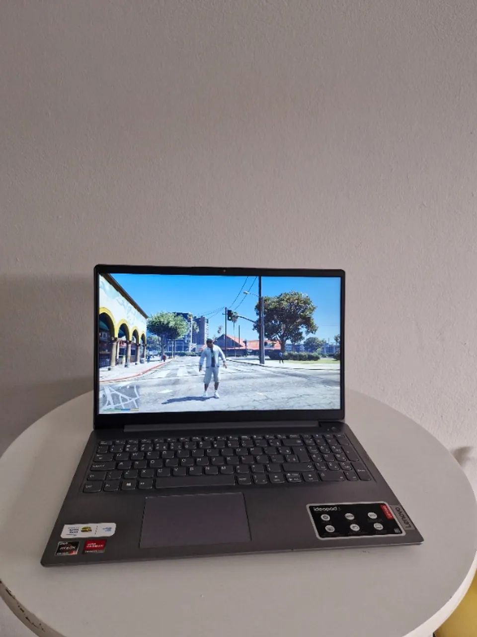 Kit Completo: Notebook Ryzen 5500u + Mouse logitech g203 + Teclado Compacto