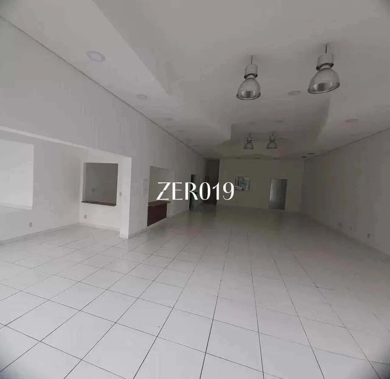 Salão Comercial para alugar com 255m², 1 dormitório e 5 vagas no bairro Nova Campinas, Cam