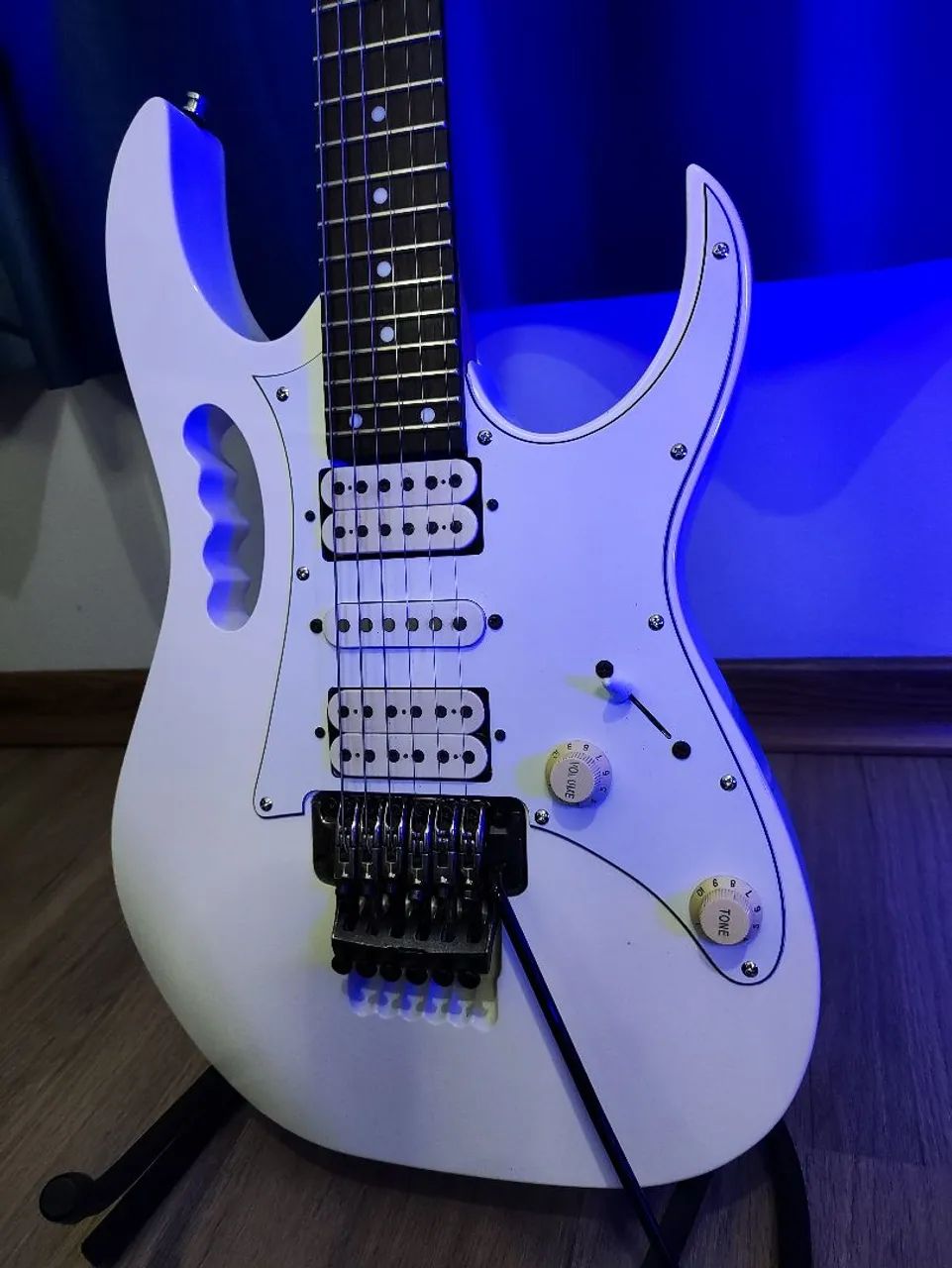 Guitarra Ibanez jem Jr indonésia regulada - Foto 2