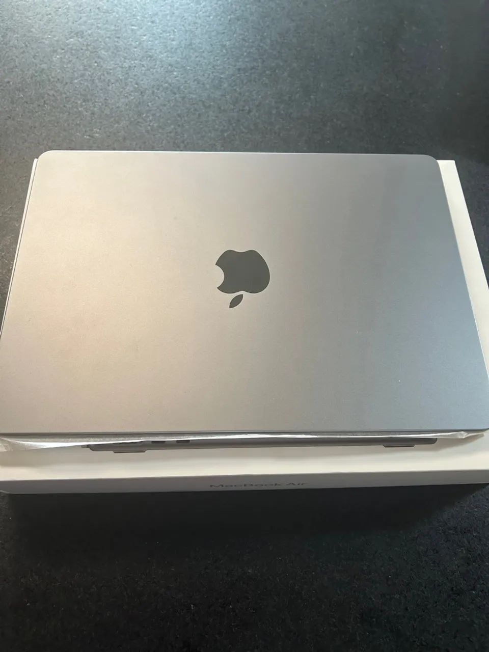 MacBook Air m2 8gb 256gb com caixa- Design elegante e desempenho excepcional